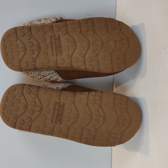 Dearfoams Cozy Comfort Women's Moc Toe Clog Slippers with Chunky Knit Collar - Picture 10 of 12